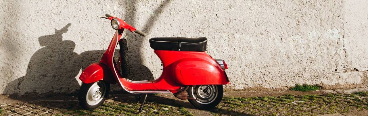 Choose the best oil for your scooter based on engine type and climate
