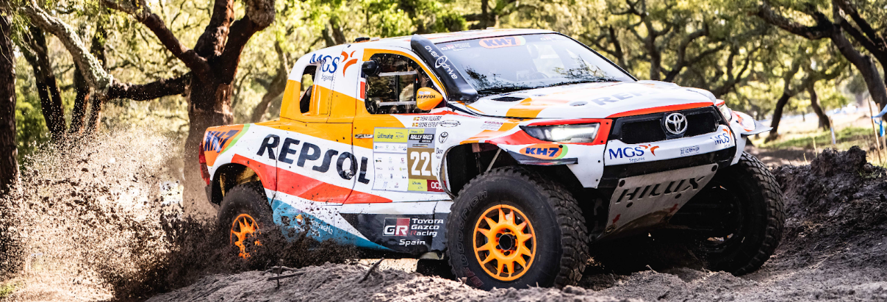 Grand début pour Repsol Toyota dans la préparation du Dakar 2025 : Isidre Esteve confirme ses bonnes impressions au Portugal