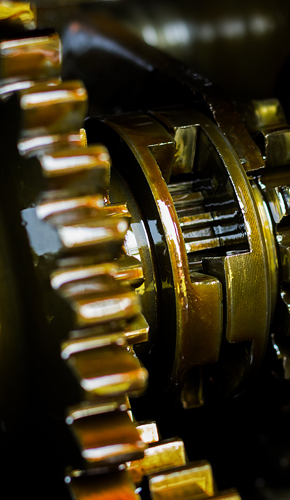 Bidón de lubricante y moto